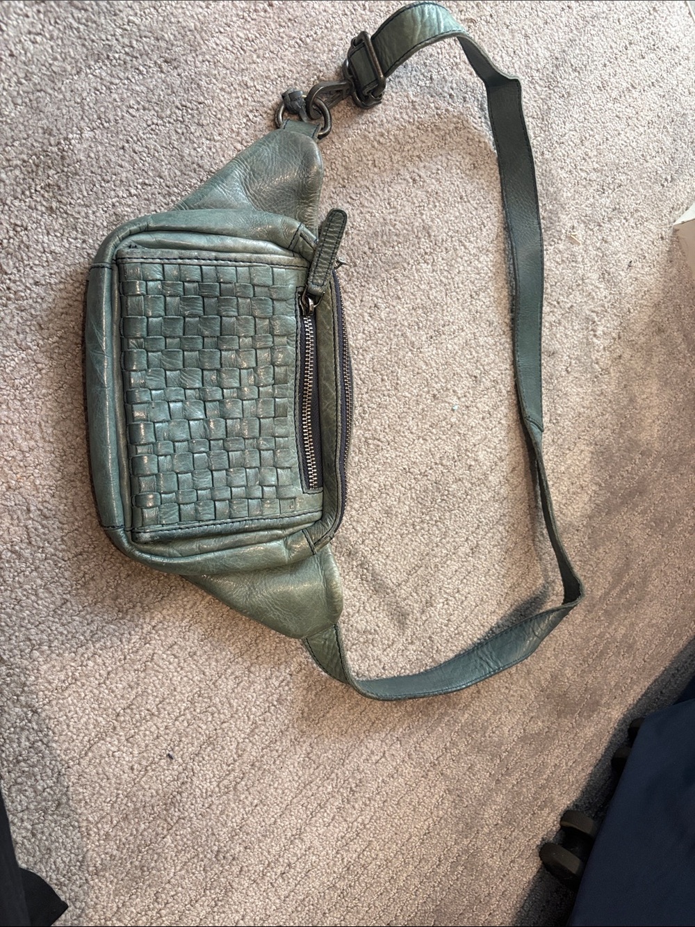 Vilenca leather teal crossbody. Some wear   See pics.